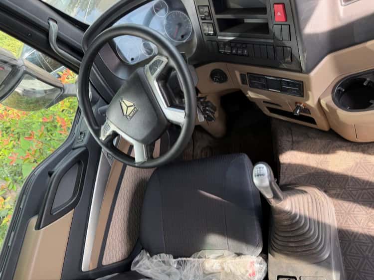 Heavy Reman Dump Truck Howo TX 6x4 for Sale Price