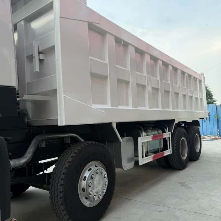 Custom Reman Sinotruk Howo 8x4 Dump Truck 5 Custom Dump Truck Reman Sinotruk 8x4 for Sale