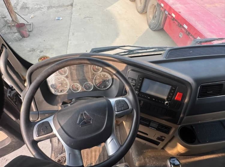Reman Howo TX 400 12 Wheel Tipper Truck 7 Chinese Tipper Reman Howo TX 400 12 Wheel Truck