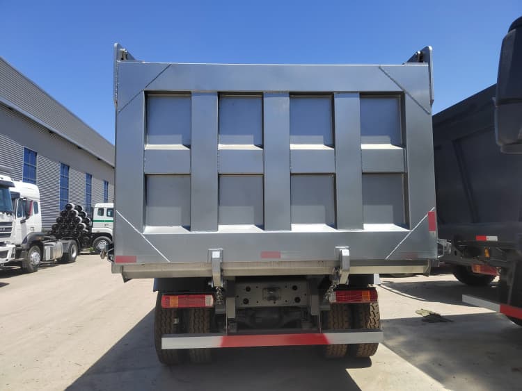 Reman Howo 8x4 Tipper Truck 6 Used Sinotruk Reman Howo 8x4 Tipper Truck Prix