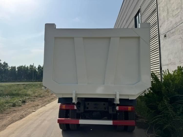 Reman Howo TX 371 Dumper Truck 12 Wheeler 7 Used Dumper Reman Howo TX 371 12 Wheel Truck