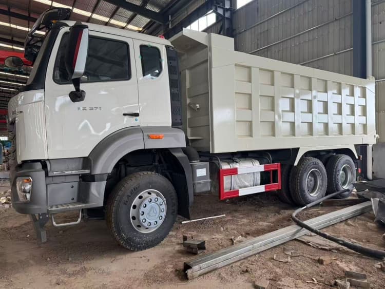 Reman Howo NX 10 Wheeler Dump Truck 4 Reman Sino Howo NX 10 Wheeler Dump Truck for Sale Price