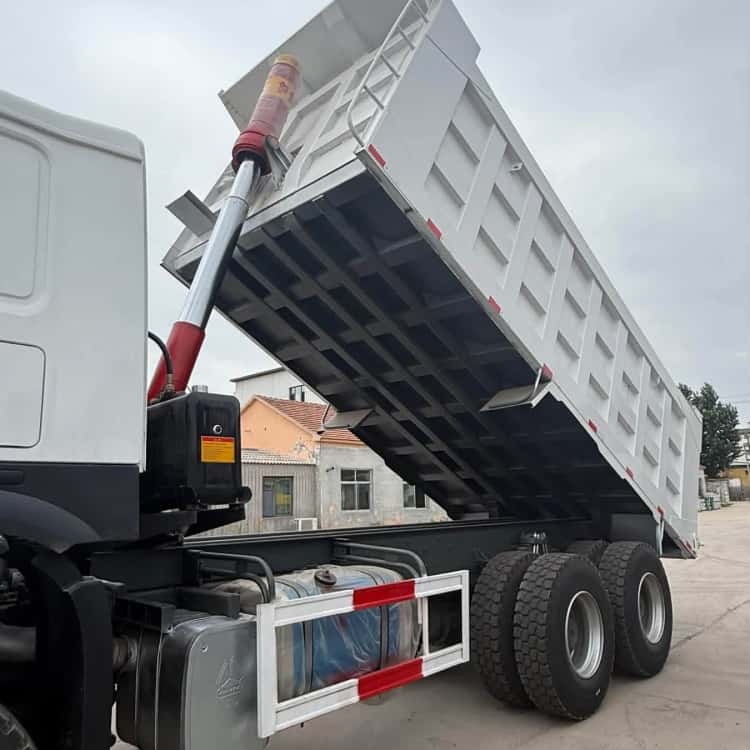 Why Certified Reman Trucks Lower Long-Term Fleet Expenses? 2 Why Certified Reman Trucks Lower Long-Term Fleet Expenses?