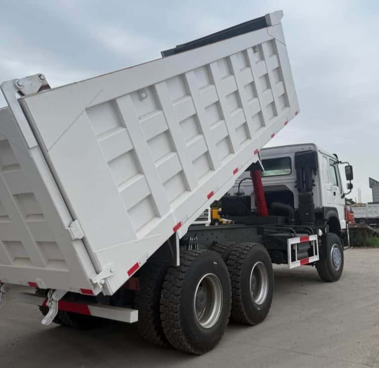 Why Certified Reman Trucks Lower Long-Term Fleet Expenses? 3 Why Certified Reman Trucks Lower Long-Term Fleet Expenses?